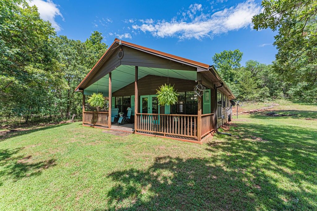 22797 N Henney Road, Luther, OK 73054