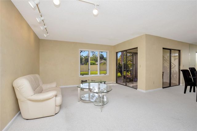 18807 TOURNAMENT TRAIL, Tampa, FL 33647