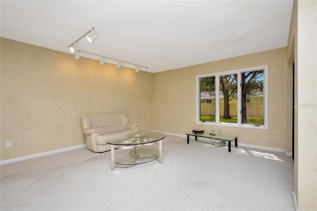 18807 TOURNAMENT TRAIL, Tampa, FL 33647