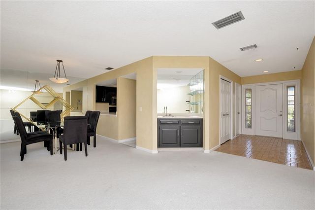 18807 TOURNAMENT TRAIL, Tampa, FL 33647