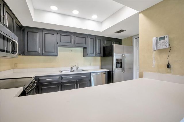 18807 TOURNAMENT TRAIL, Tampa, FL 33647