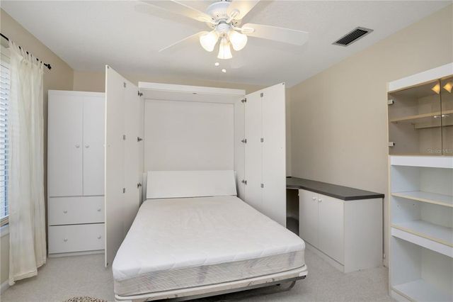 18807 TOURNAMENT TRAIL, Tampa, FL 33647
