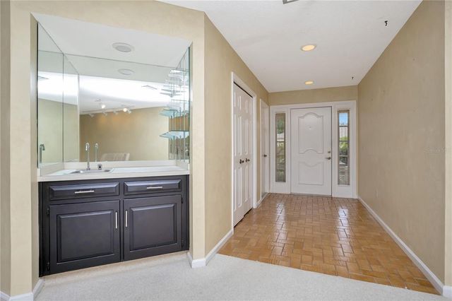 18807 TOURNAMENT TRAIL, Tampa, FL 33647