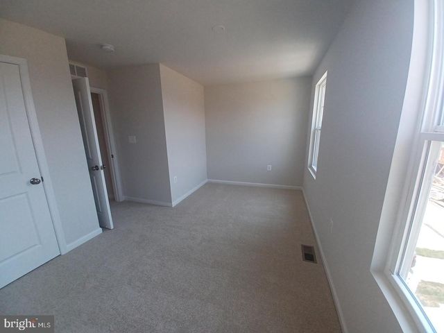 182 COOLIDGE AVE, Ranson, WV 25438