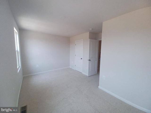182 COOLIDGE AVE, Ranson, WV 25438