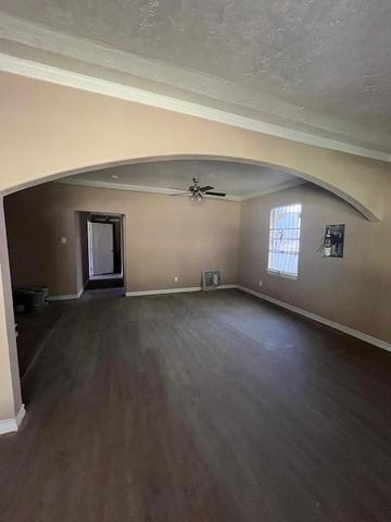 411 Richard Street, Coldspring, TX 77331