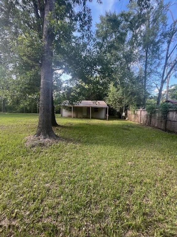 411 Richard Street, Coldspring, TX 77331