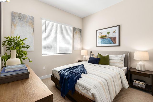 28970 Parkridge Loop 118, Hayward, CA 94544