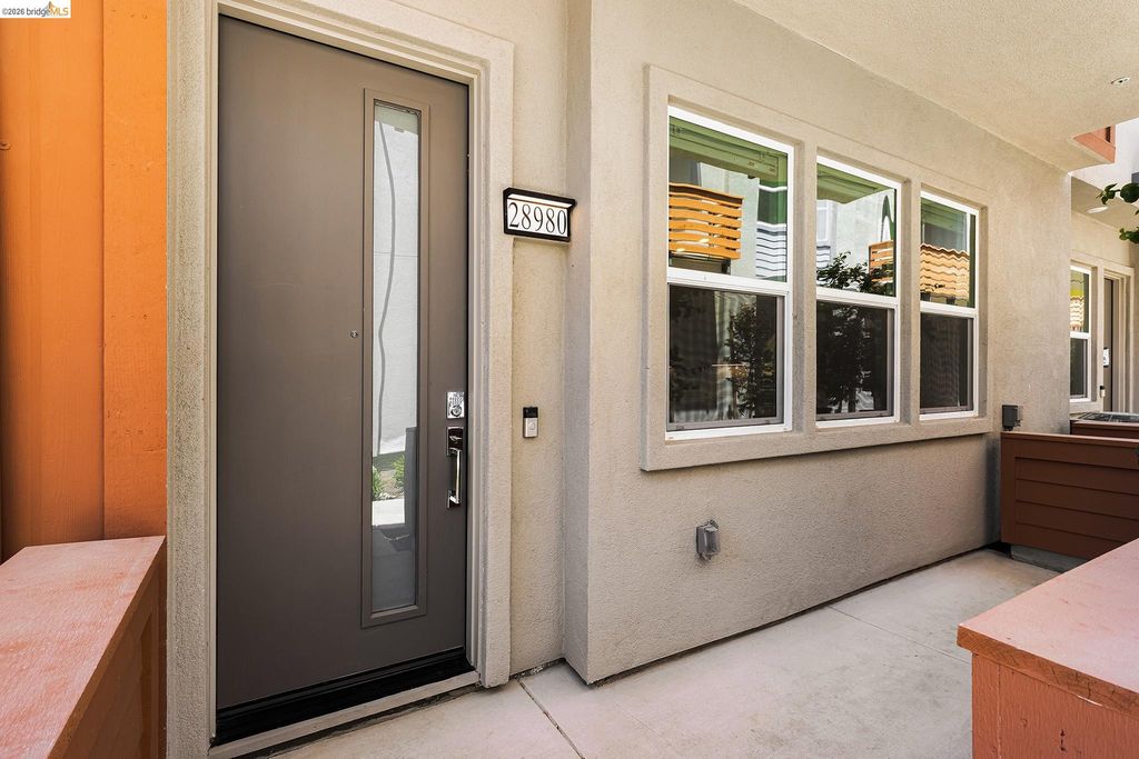 28970 Parkridge Loop 118, Hayward, CA 94544