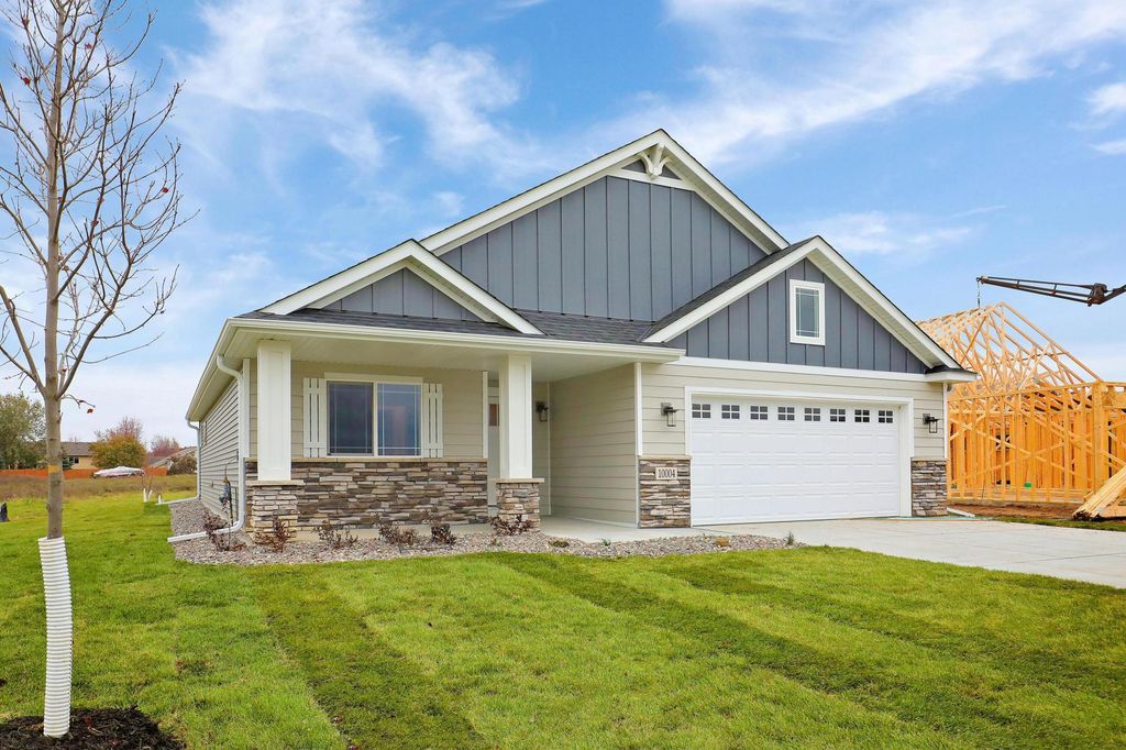 17785 Hoover Street NW, Elk River, MN 55330