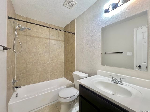 6410 Attucks Ln, San Antonio, TX 78238