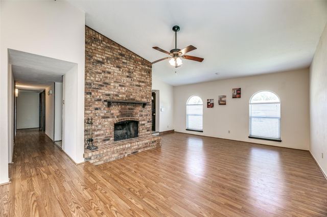 1525 Meandering Way, Garland, TX 75040