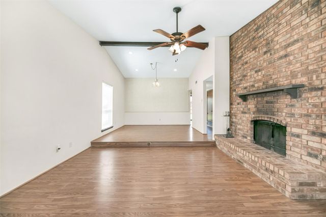 1525 Meandering Way, Garland, TX 75040