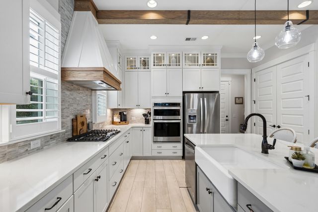 2898 Clearwater Drive, Mount Pleasant, SC 29466