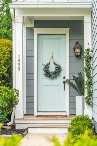 2898 Clearwater Drive, Mount Pleasant, SC 29466