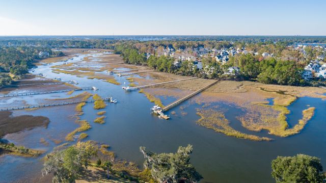 2898 Clearwater Drive, Mount Pleasant, SC 29466
