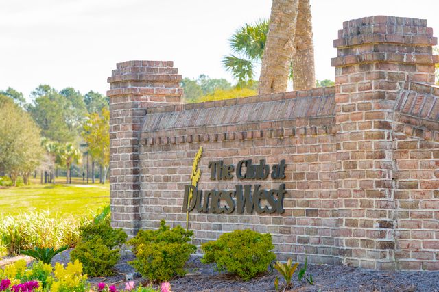 2898 Clearwater Drive, Mount Pleasant, SC 29466