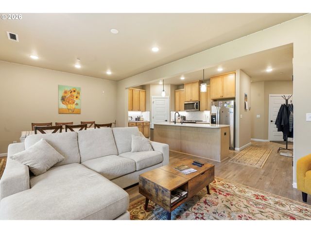 6950 Ne 131ST Way, Vancouver, WA 98686
