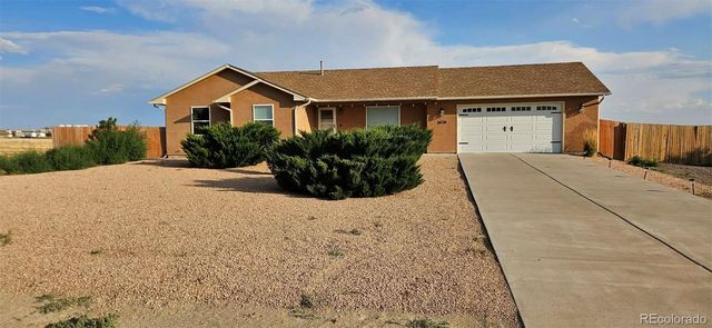 1676 E Parlin Drive, Pueblo West, CO 81007