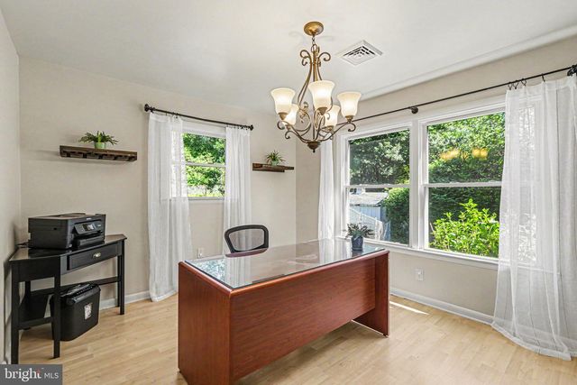 501 BENYOU LN, New Cumberland, PA 17070
