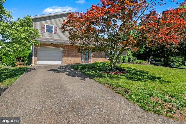 501 BENYOU LN, New Cumberland, PA 17070