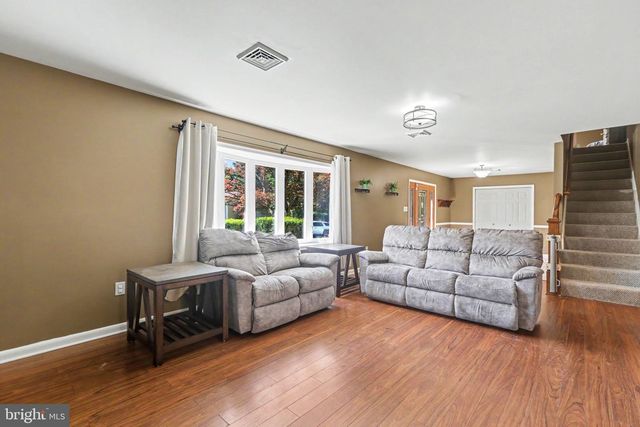 501 BENYOU LN, New Cumberland, PA 17070