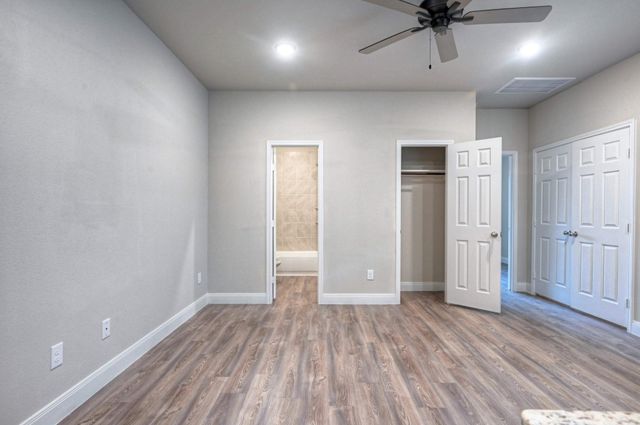 9175 Inwood, Willis, TX 77318