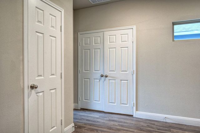 9175 Inwood, Willis, TX 77318
