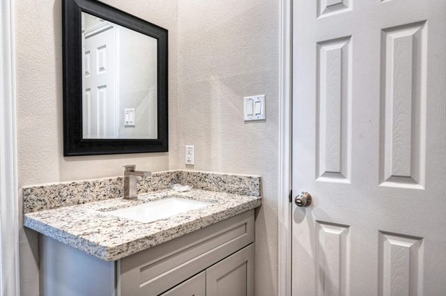 9175 Inwood, Willis, TX 77318