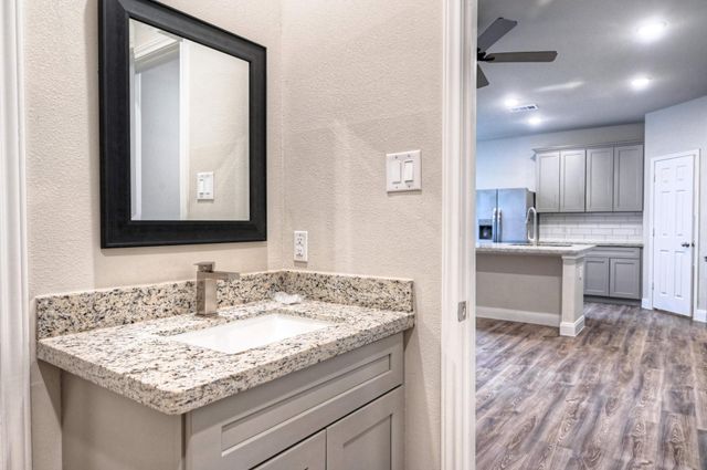 9175 Inwood, Willis, TX 77318