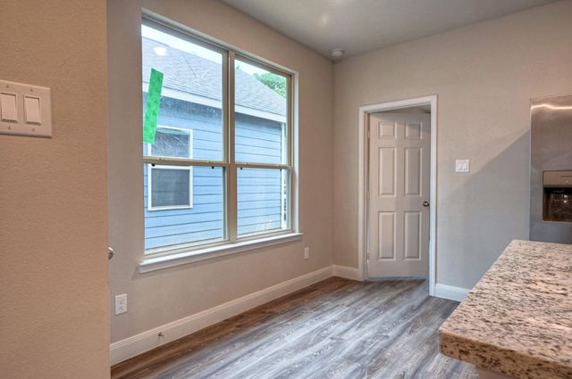 9175 Inwood, Willis, TX 77318