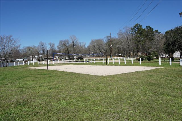 9175 Inwood, Willis, TX 77318