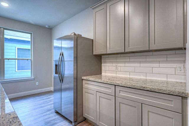 9175 Inwood, Willis, TX 77318