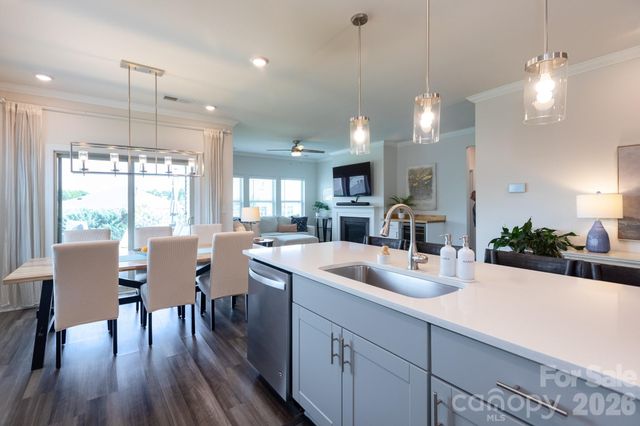 11809 Red Leaf Drive, Charlotte, NC 28215