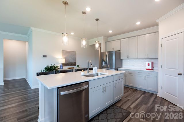 11809 Red Leaf Drive, Charlotte, NC 28215