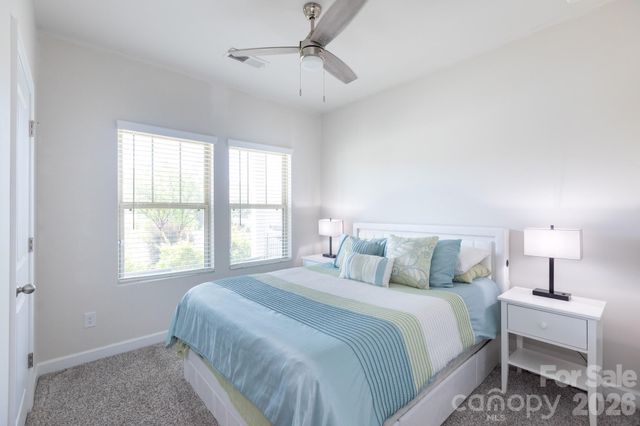 11809 Red Leaf Drive, Charlotte, NC 28215