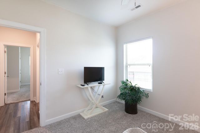 11809 Red Leaf Drive, Charlotte, NC 28215