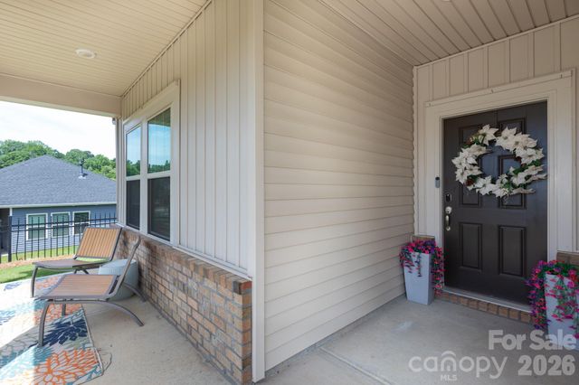 11809 Red Leaf Drive, Charlotte, NC 28215