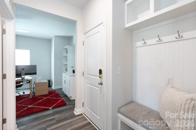 11809 Red Leaf Drive, Charlotte, NC 28215