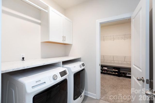 11809 Red Leaf Drive, Charlotte, NC 28215