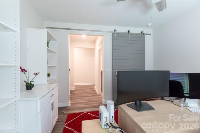 11809 Red Leaf Drive, Charlotte, NC 28215
