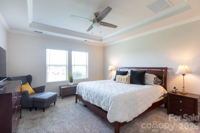 11809 Red Leaf Drive, Charlotte, NC 28215