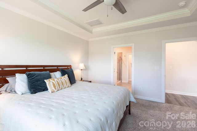 11809 Red Leaf Drive, Charlotte, NC 28215