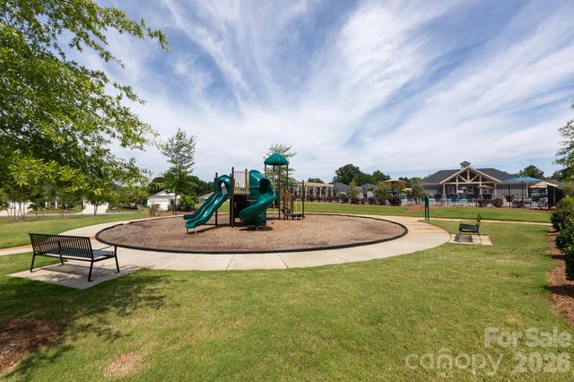 11809 Red Leaf Drive, Charlotte, NC 28215
