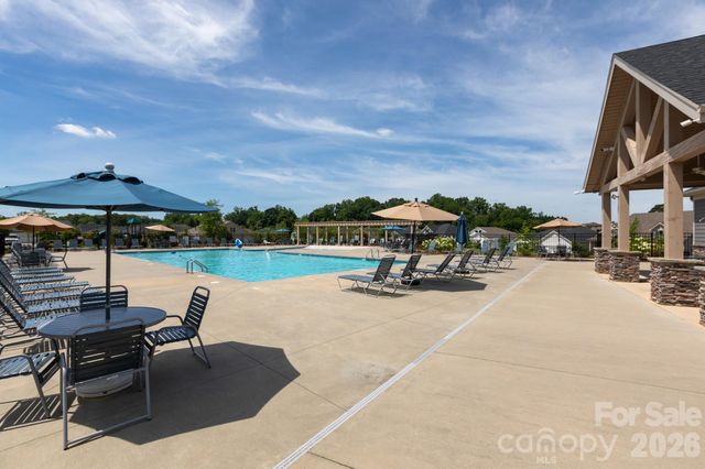 11809 Red Leaf Drive, Charlotte, NC 28215
