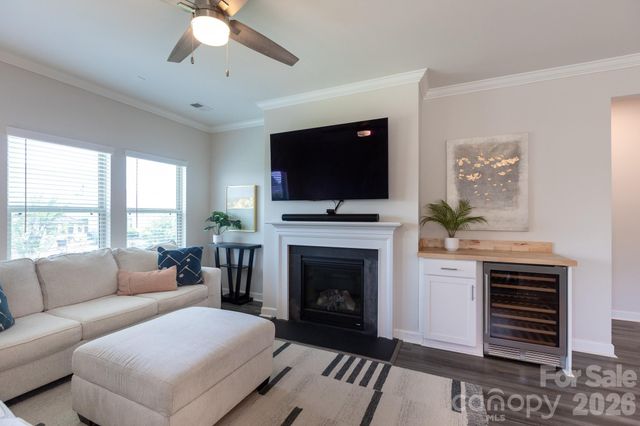 11809 Red Leaf Drive, Charlotte, NC 28215