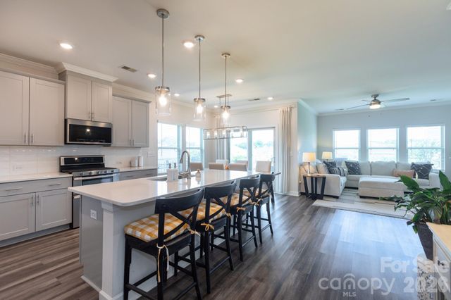 11809 Red Leaf Drive, Charlotte, NC 28215