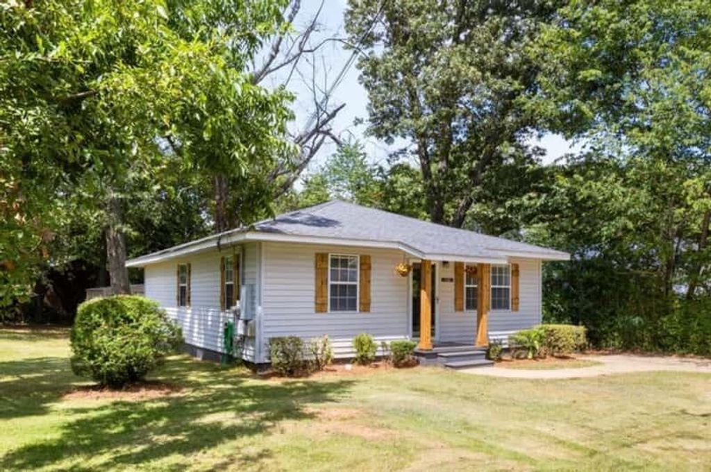 110 19th Street, Opelika, AL 36801