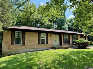 12074 Craig View Drive, St Louis, MO 63146