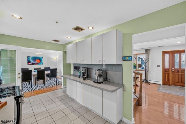 181 Livingston St, Clifton City, NJ 07013